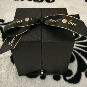 Chic Forever Love Black Gift Box with Gold Ribbon! Light up rose and gift drawer